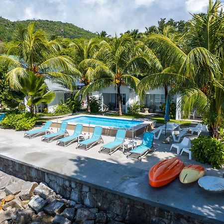 Le Nautique Beachfront Apartments Anse Royale Exterior photo