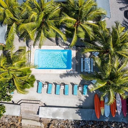 Le Nautique Beachfront Apartments Anse Royale Exterior photo