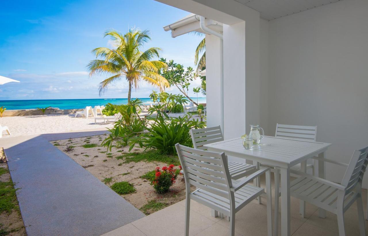Le Nautique Beachfront Apartments Anse Royale Exterior photo