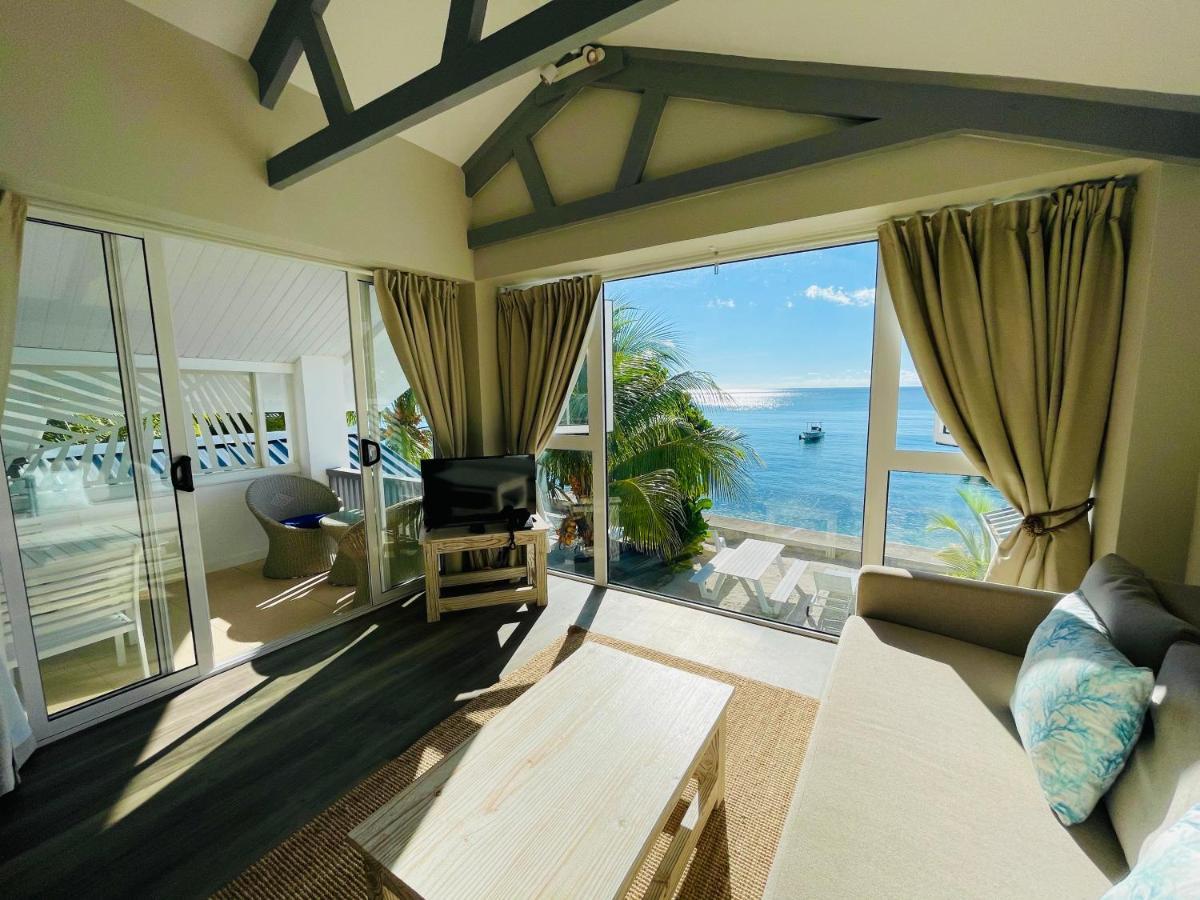Le Nautique Beachfront Apartments Anse Royale Exterior photo