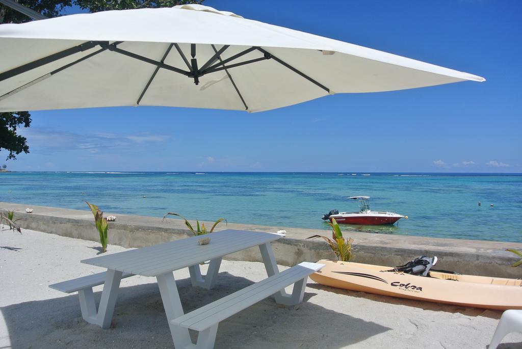 Le Nautique Beachfront Apartments Anse Royale Exterior photo