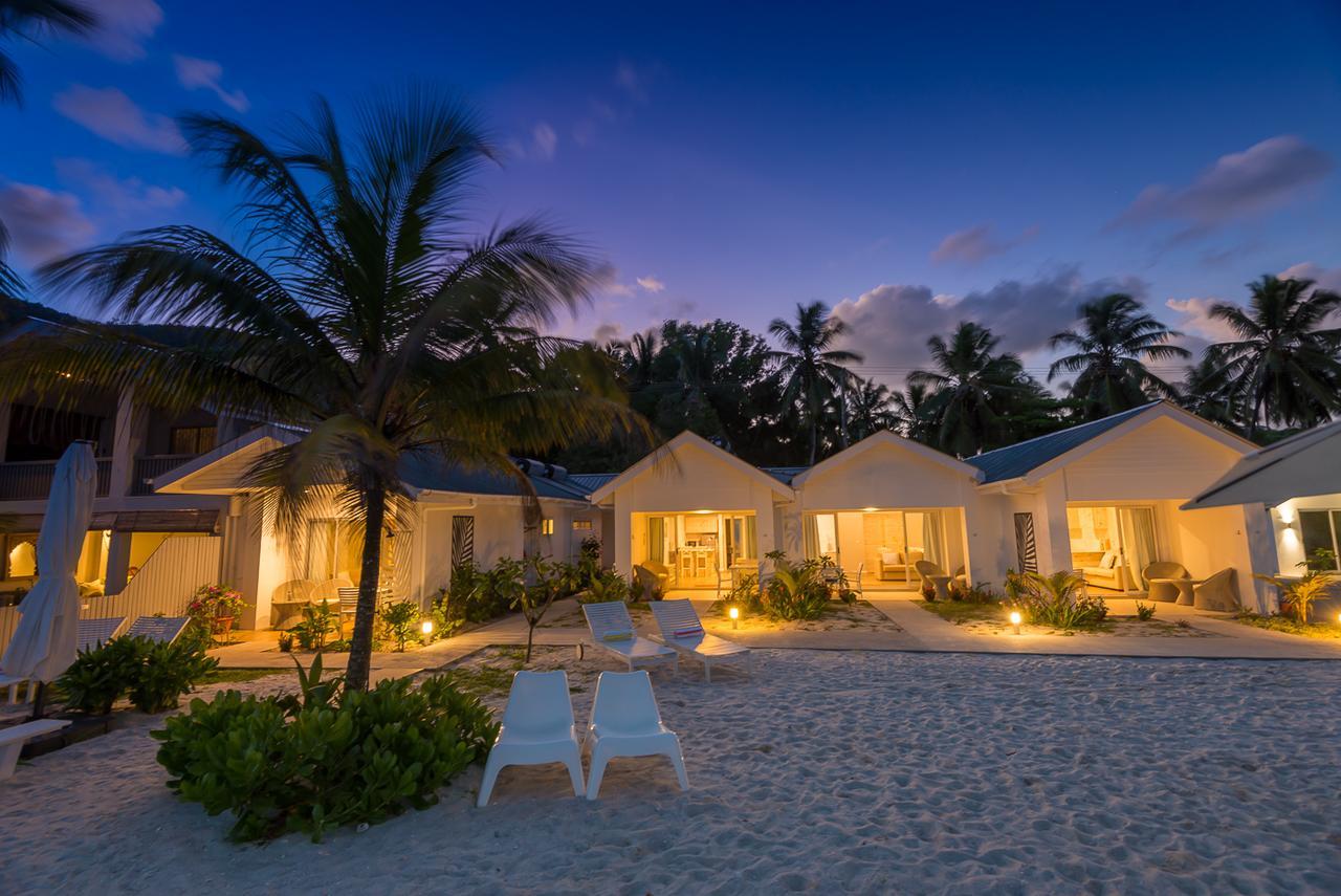 Le Nautique Beachfront Apartments Anse Royale Exterior photo