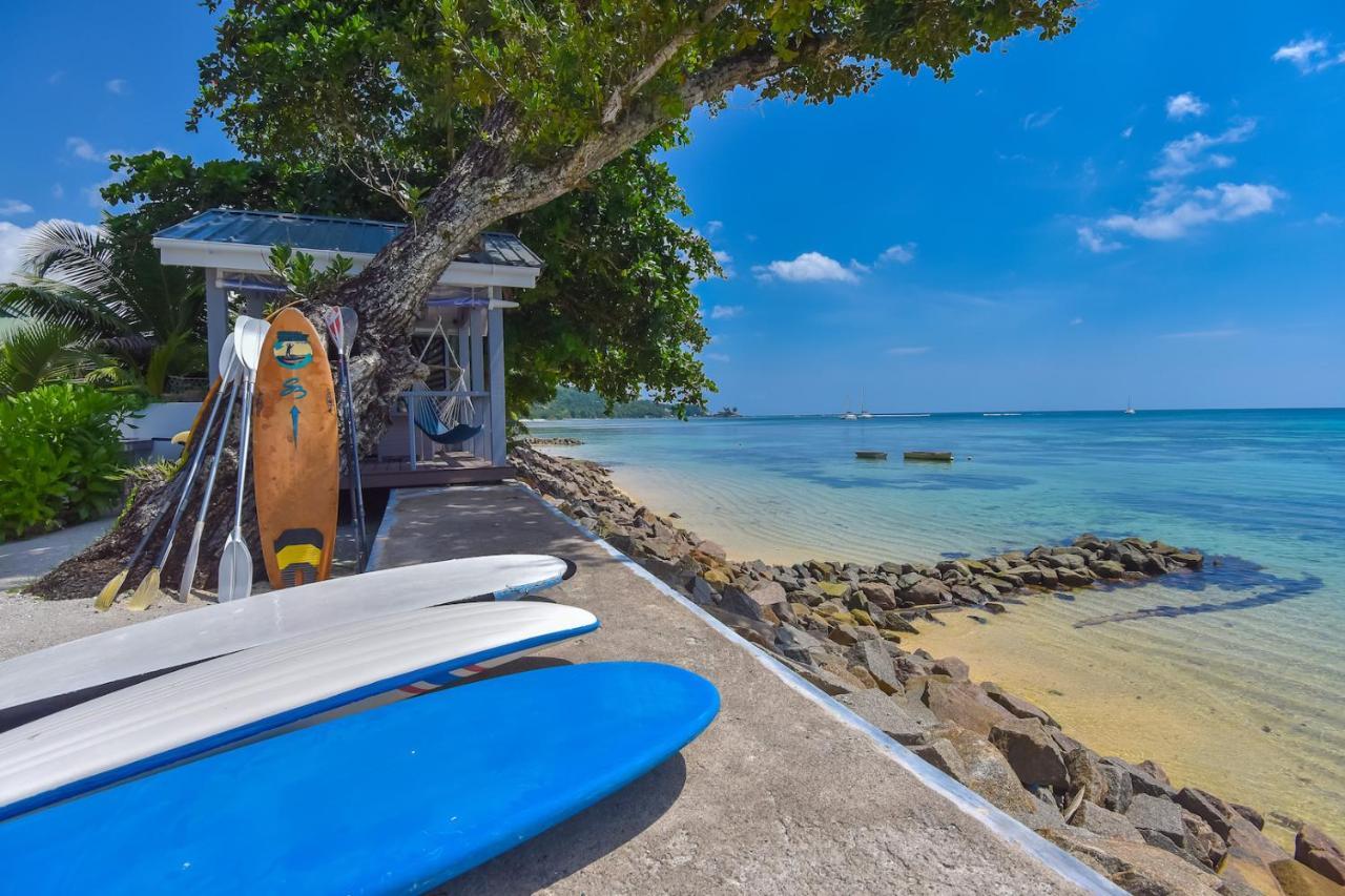 Le Nautique Beachfront Apartments Anse Royale Exterior photo