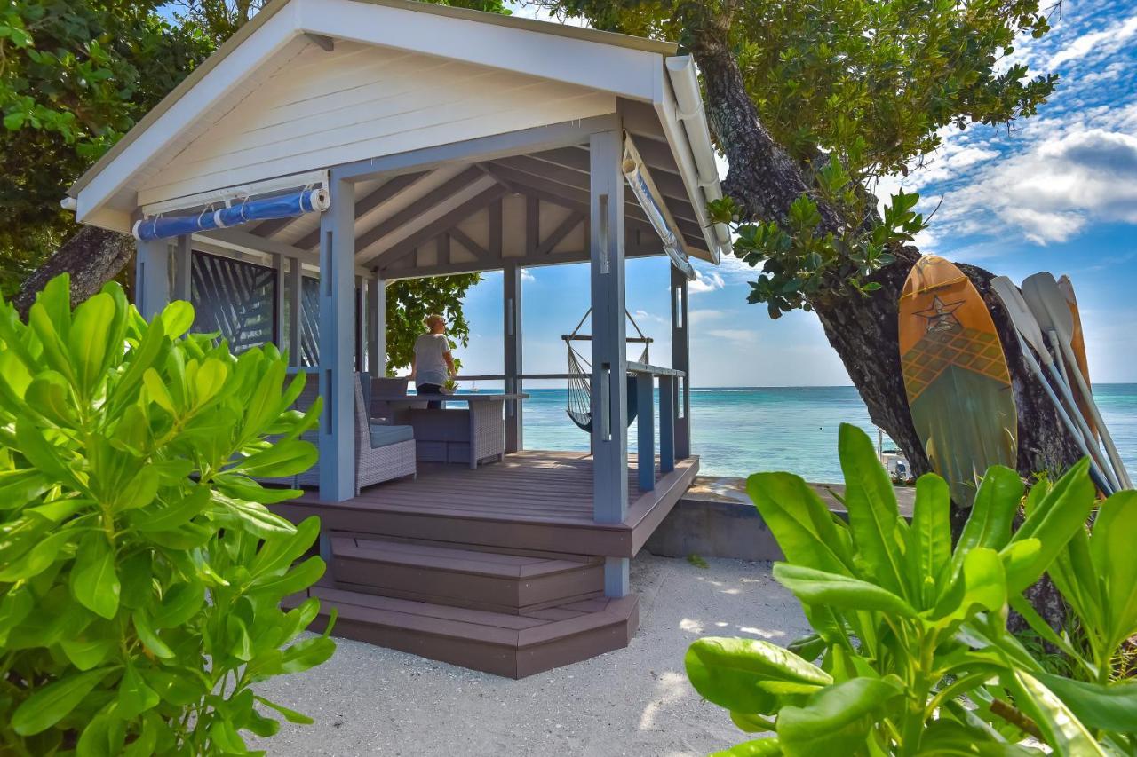 Le Nautique Beachfront Apartments Anse Royale Exterior photo