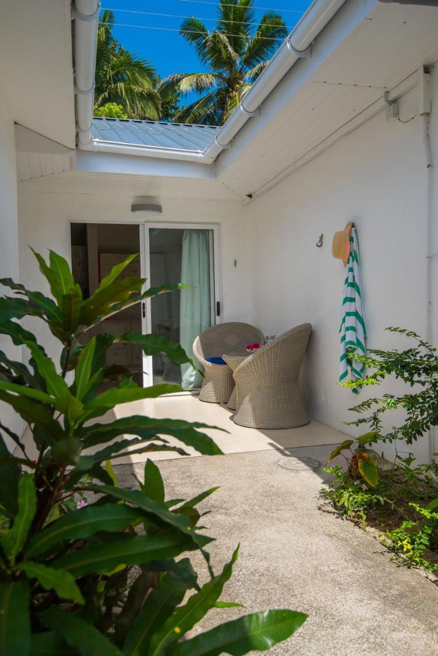 Le Nautique Beachfront Apartments Anse Royale Exterior photo