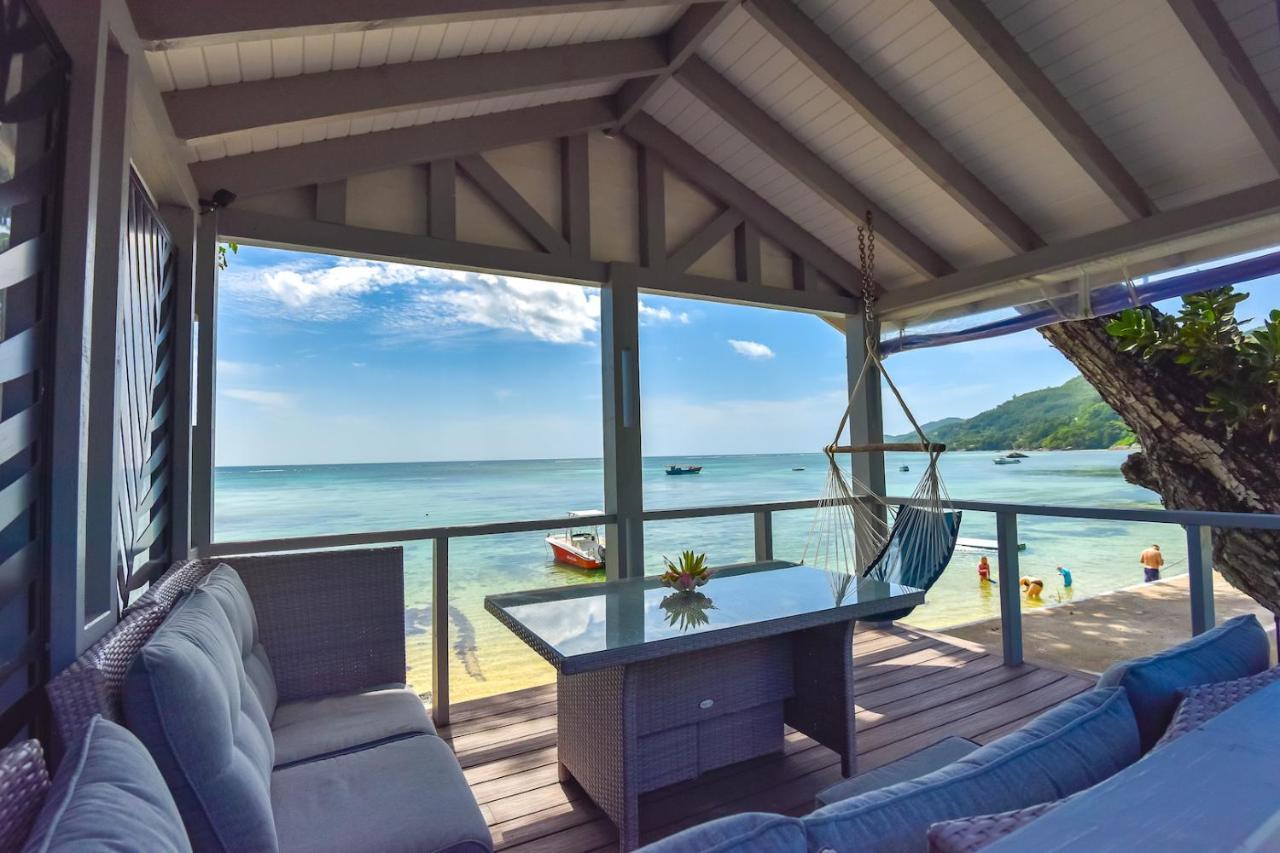Le Nautique Beachfront Apartments Anse Royale Exterior photo